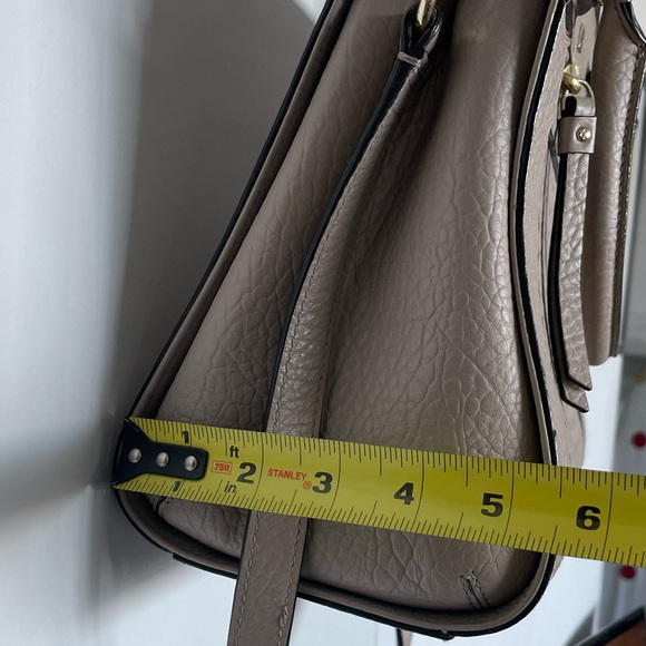 Kate Spade purse, top handle and cross body strap, cut out lace design on front - Picture 2 of 12